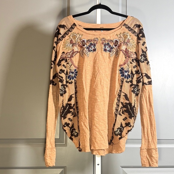 Free People Tops - FREE PEOPLE TAN EMBROIDERED LONG SLEEVED BOHO T-SHIRT SZ M
